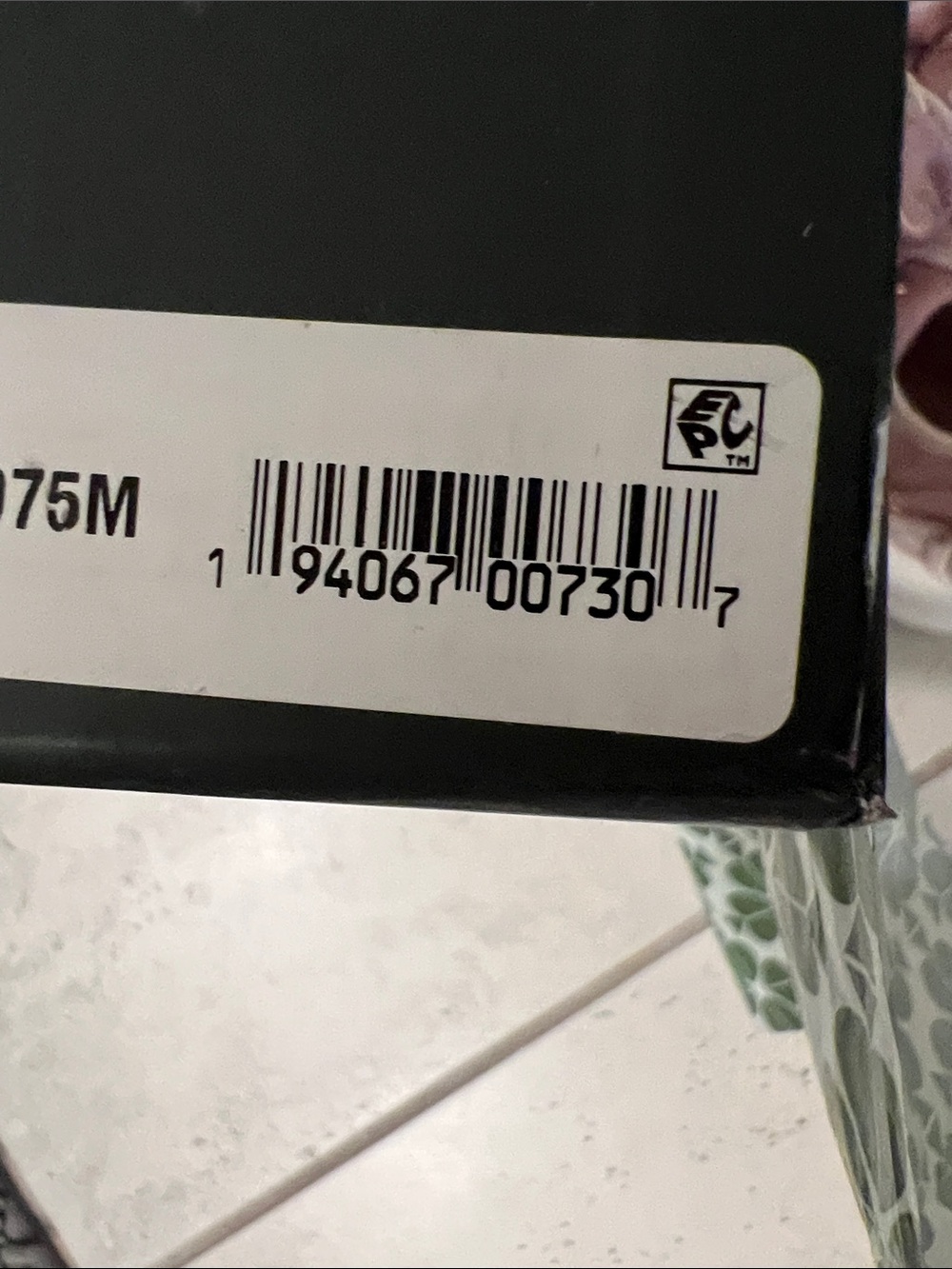 NWT kate spade Cream and Blush Pink scrunchie sneaker in plush and leather - Picture 12 of 12